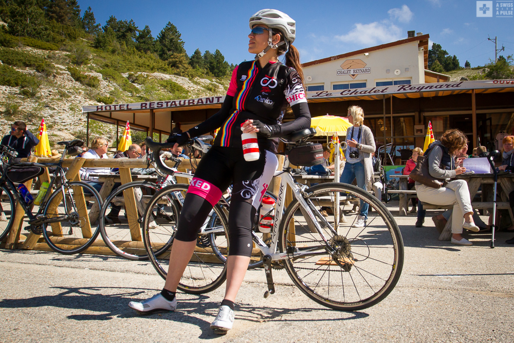 A welcome stop at Chalet Reynard before the final section to the top of Mont Ventoux