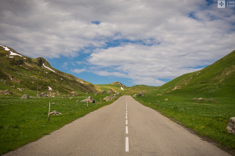Cycling in the Alps: Tour du Mont Blanc in ultralight touring mode